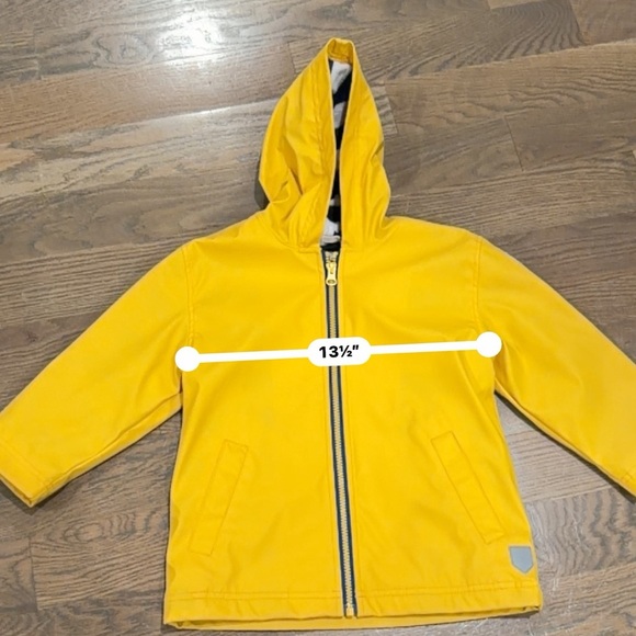 HATLEY yellow raincoat Kids Jacket-4. light pink stain on the back of a sleeve - Picture 9 of 12